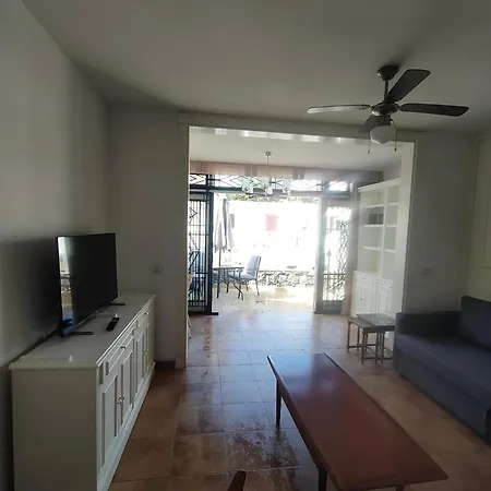 아파트 Quiet Duplex Close To The *
