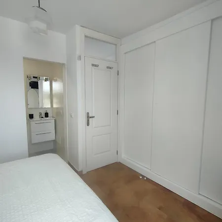 Quiet Duplex Close To The Apartament